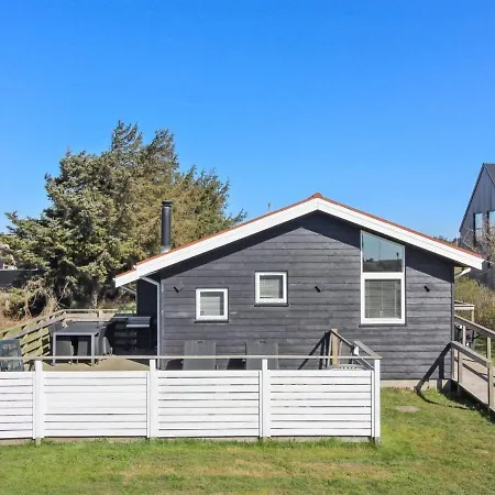 Franceska - 450m From The Sea In Nw Jutland By Interhome Holiday home Lokken